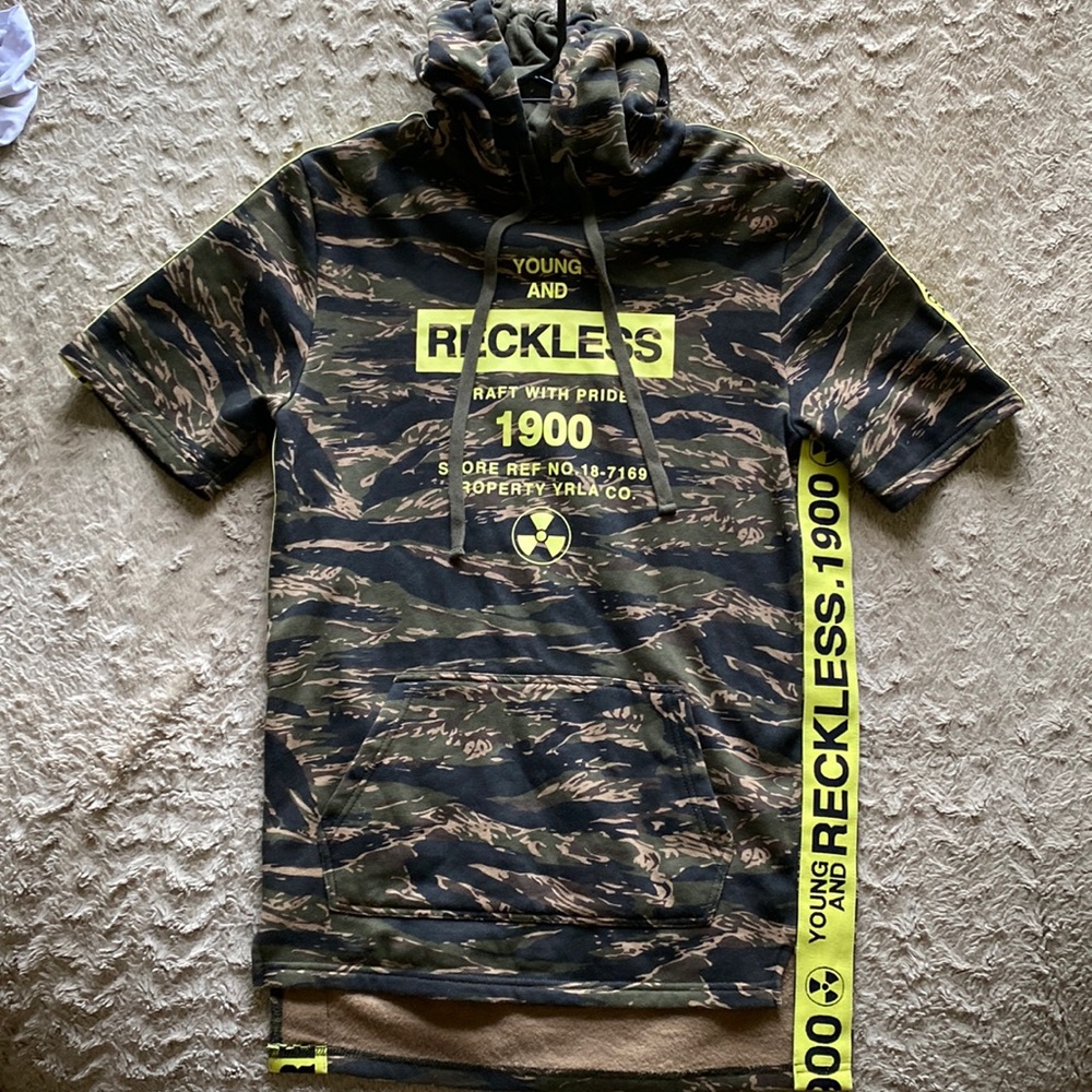 Young&Reckless short sleeve hoodie